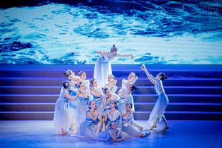 百年華誕丨昨晚,這場晚會燃爆朋友圈