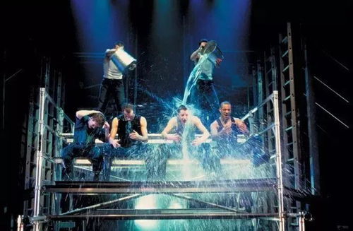 1200萬人打卡的零差評踢踏舞劇,現場居然是建筑工廠 丨tap dogs 踢踏狗